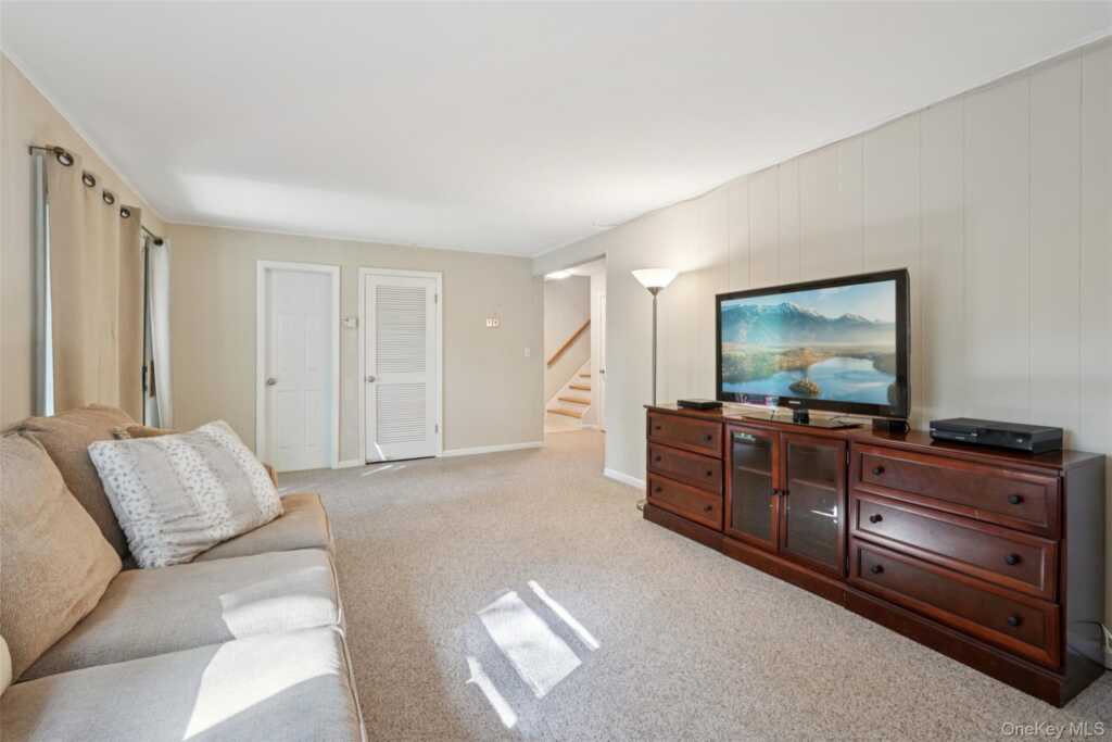 27A Claremont Lane, Suffern, NY 10901 - Photo 32 of 43