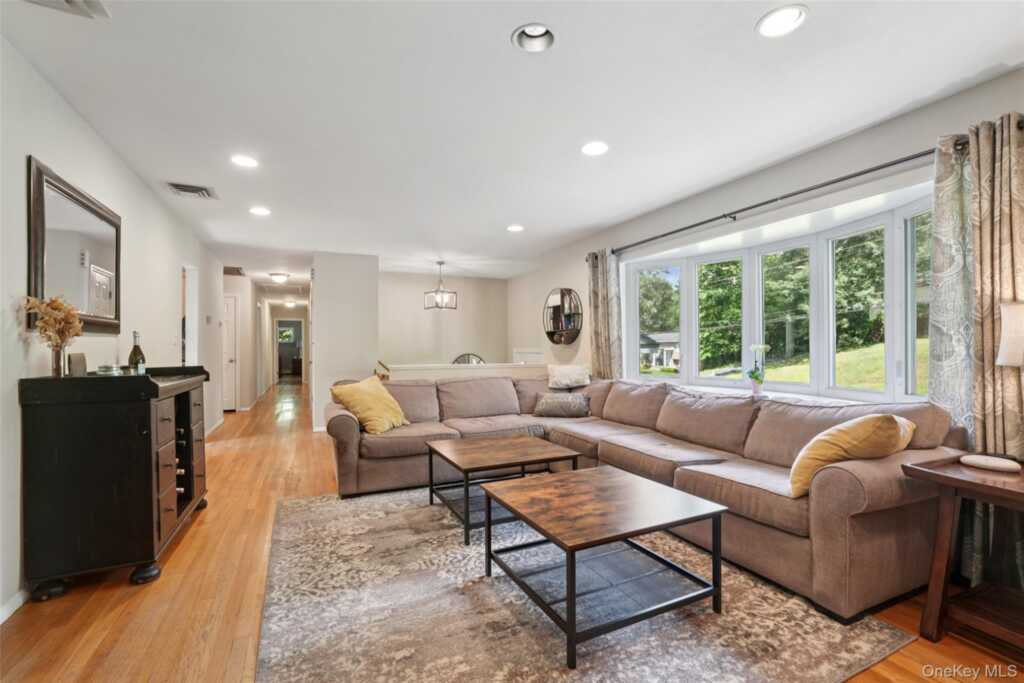 27A Claremont Lane, Suffern, NY 10901 - Photo 5 of 43