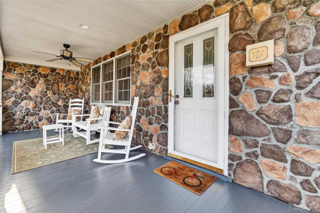 77 Hunt Avenue, Pearl River, NY 10965 - Photo 2 of 50