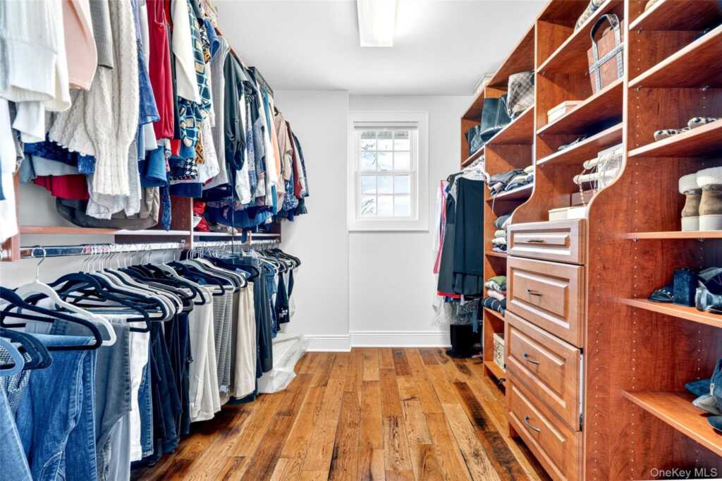 77 Hunt Avenue, Pearl River, NY 10965 - Photo 32 of 50