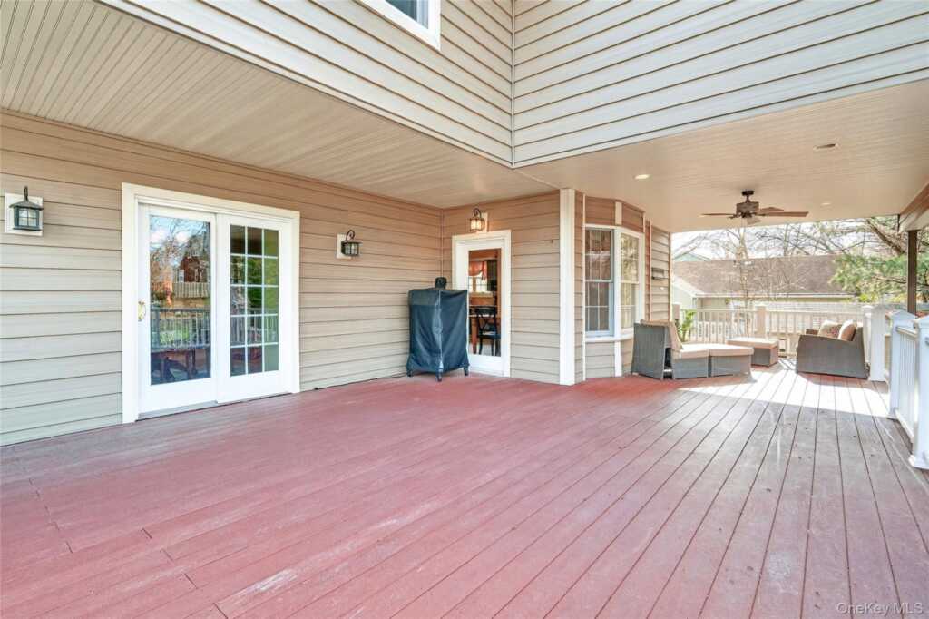 77 Hunt Avenue, Pearl River, NY 10965 - Photo 46 of 50