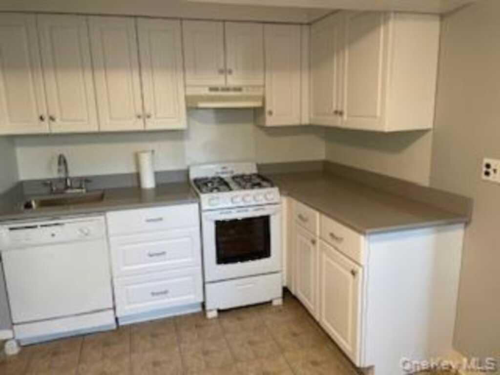 146-148 Ridge Street, Pearl River, NY 10965 - Photo 3 of 9