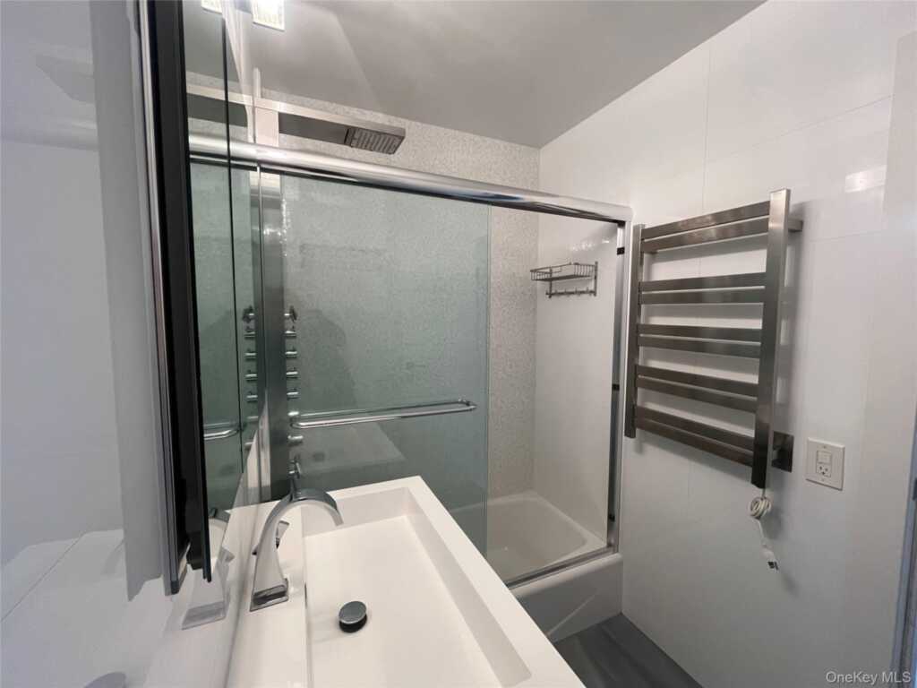 666 Pelham Road, Unit #3A, New Rochelle, NY 10805 - Photo 16 of 26