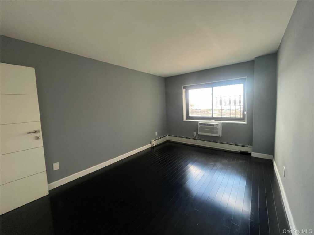 666 Pelham Road, Unit #3A, New Rochelle, NY 10805 - Photo 17 of 26