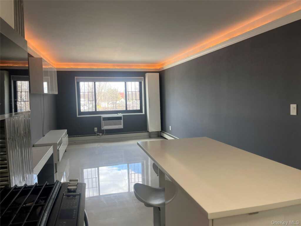 666 Pelham Road, Unit #3A, New Rochelle, NY 10805 - Photo 8 of 26