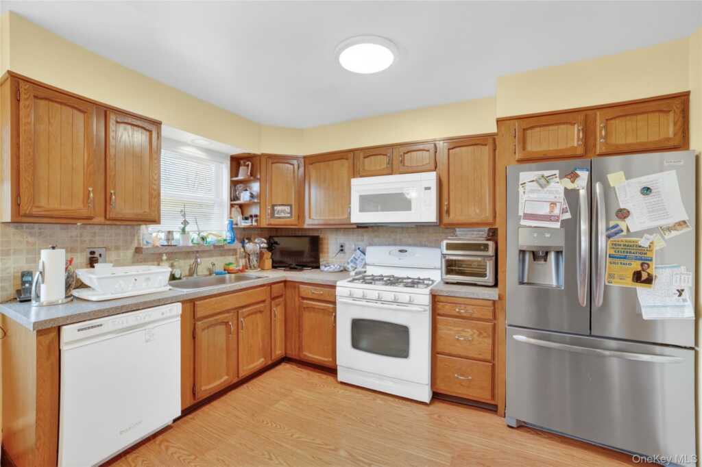 276 5th Avenue, New Rochelle, NY 10801 - Photo 13 of 40
