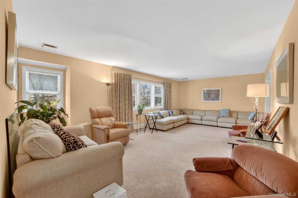 276 5th Avenue, New Rochelle, NY 10801 - Photo 5 of 40