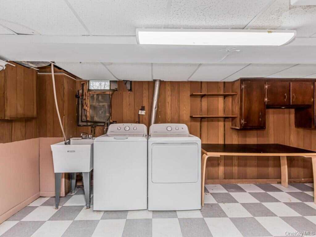 42 Tower Hill Drive, Rye, NY 10573 - Photo 15 of 41