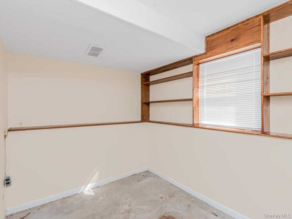 42 Tower Hill Drive, Rye, NY 10573 - Photo 17 of 41