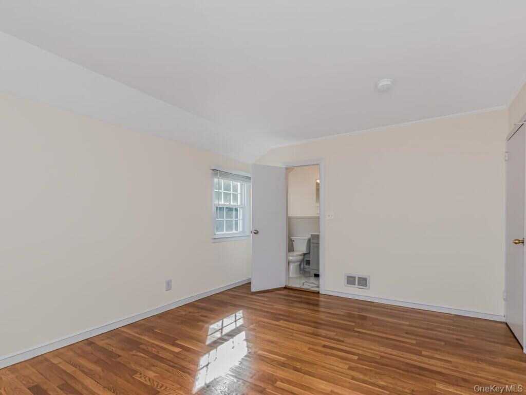 42 Tower Hill Drive, Rye, NY 10573 - Photo 18 of 41