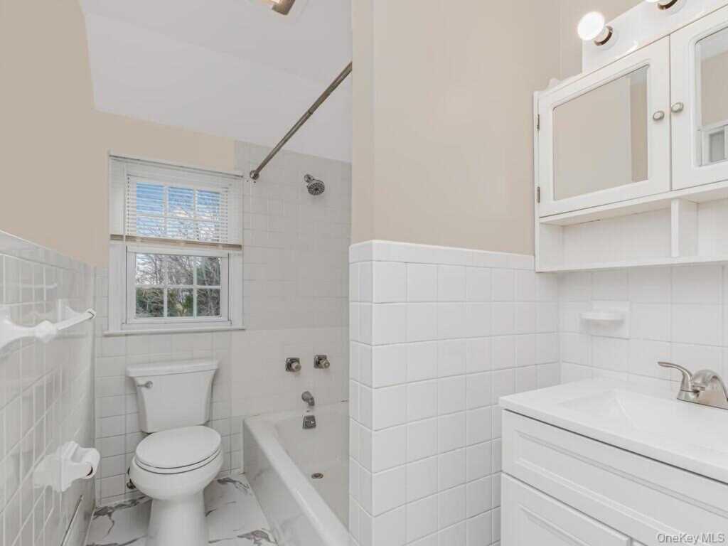 42 Tower Hill Drive, Rye, NY 10573 - Photo 33 of 41