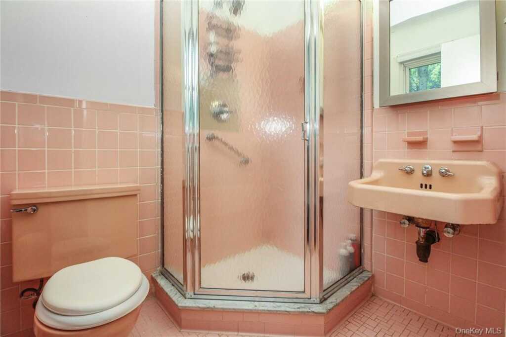238 Rosehill Avenue, New Rochelle, NY 10804 - Photo 14 of 21