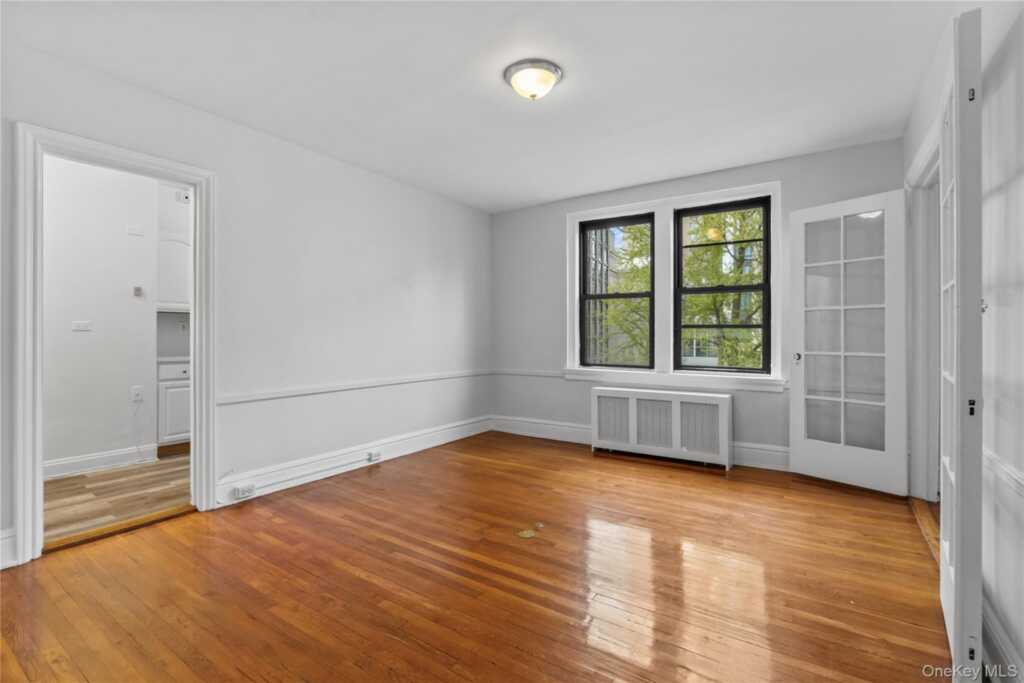 240 Martine Avenue, Unit #4G, White Plains, NY 10601 - Photo 10 of 21