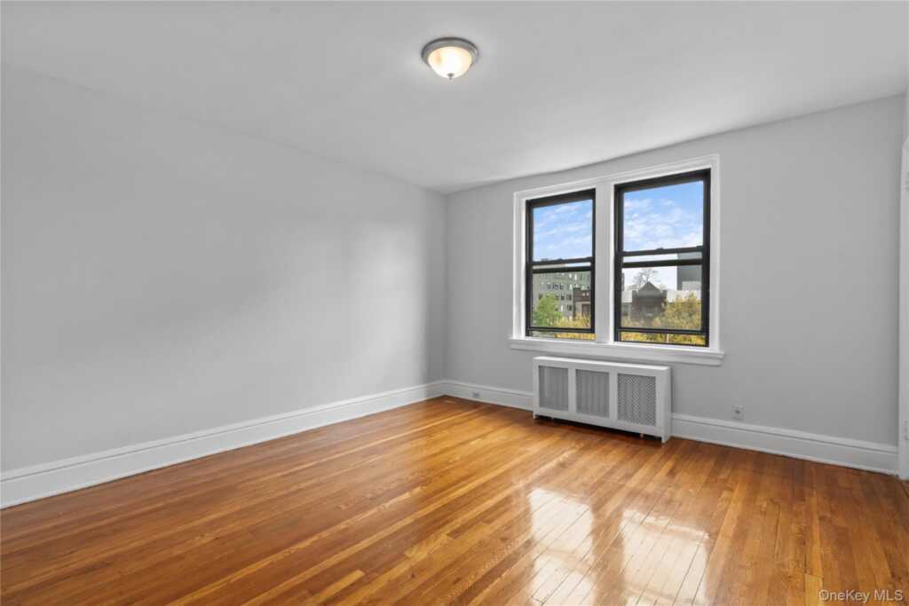 240 Martine Avenue, Unit #4G, White Plains, NY 10601 - Photo 11 of 21