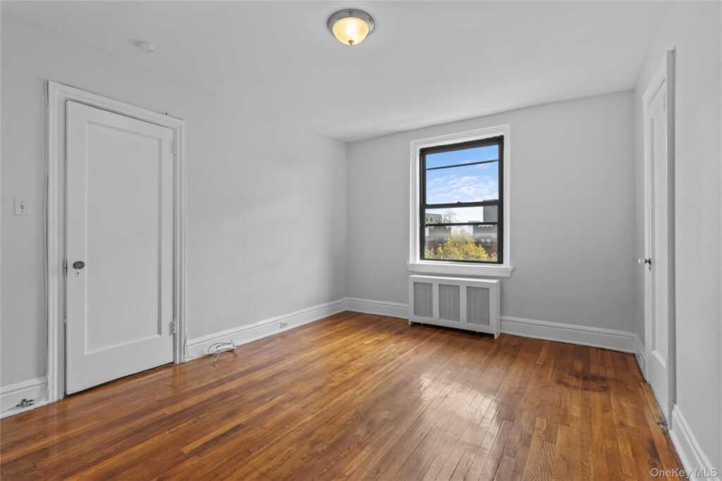 240 Martine Avenue, Unit #4G, White Plains, NY 10601 - Photo 15 of 21