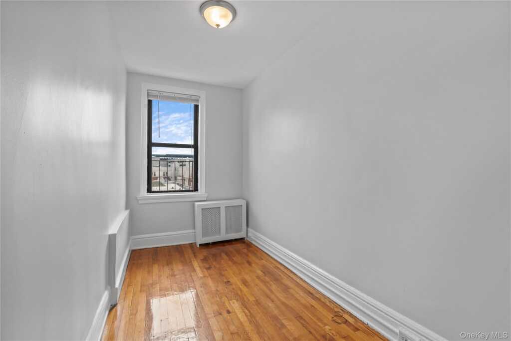 240 Martine Avenue, Unit #4G, White Plains, NY 10601 - Photo 17 of 21