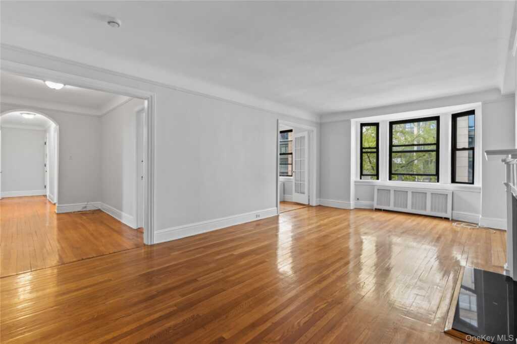 240 Martine Avenue, Unit #4G, White Plains, NY 10601 - Photo 2 of 21