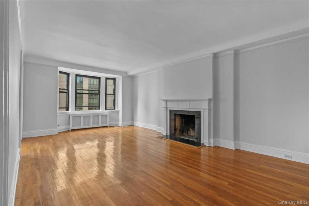 240 Martine Avenue, Unit #4G, White Plains, NY 10601 - Photo 3 of 21