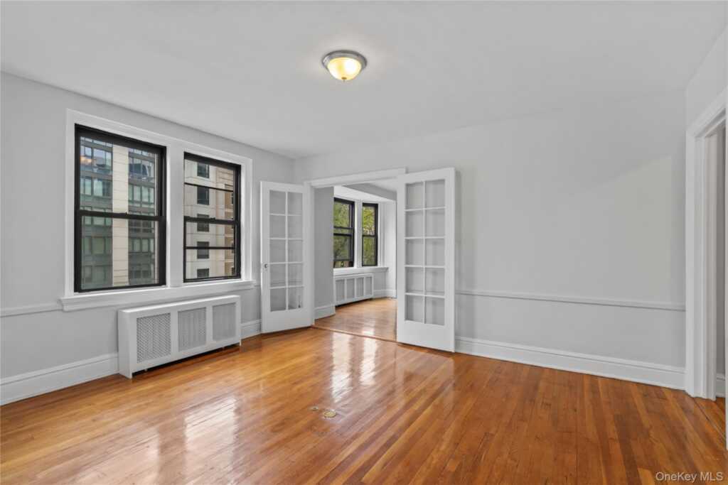 240 Martine Avenue, Unit #4G, White Plains, NY 10601 - Photo 6 of 21