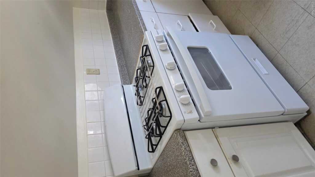 76 Church Street, Nanuet, NY 10954 - Photo 3 of 10