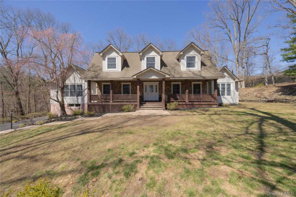 4 Cristin Court, Stony Point, NY 10980 - Photo 2 of 28