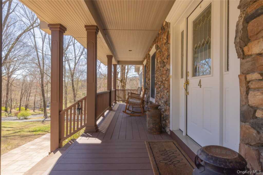 4 Cristin Court, Stony Point, NY 10980 - Photo 4 of 28