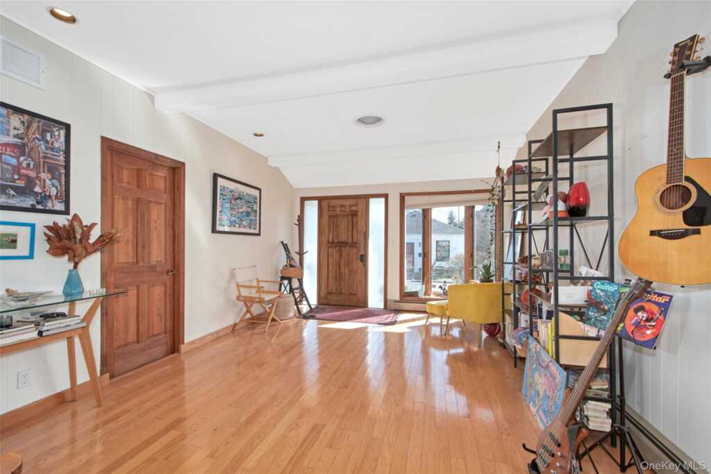 22 Ridgeland Terrace, Rye, NY 10580 - Photo 7 of 19