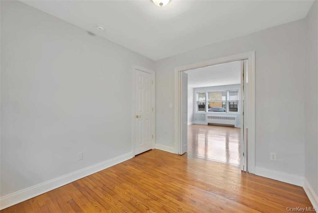 504 Pelham Road, New Rochelle, NY 10805 - Photo 15 of 26