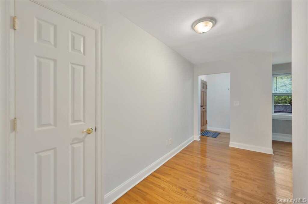 504 Pelham Road, New Rochelle, NY 10805 - Photo 16 of 26