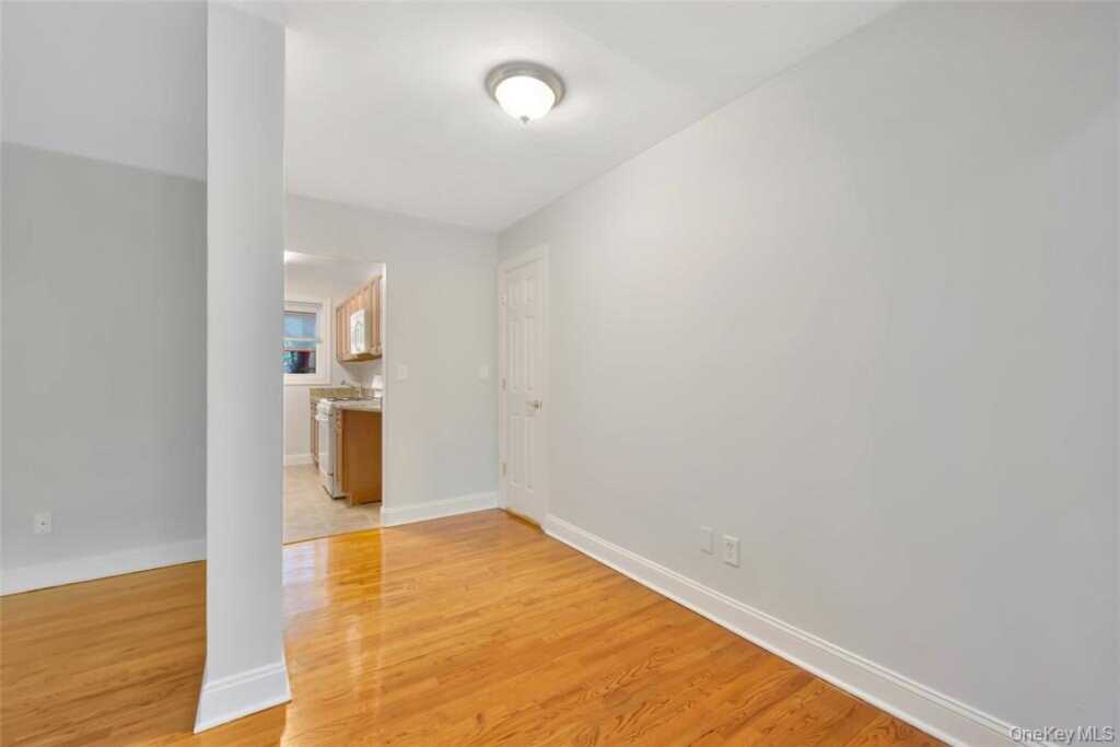 504 Pelham Road, New Rochelle, NY 10805 - Photo 17 of 26