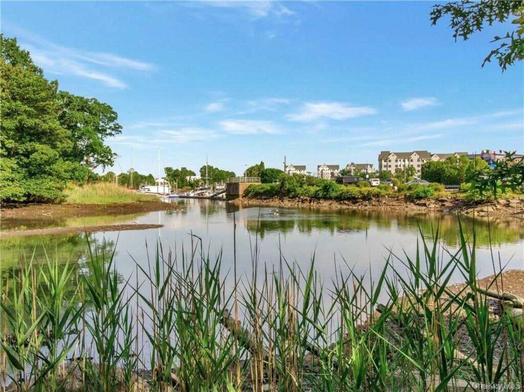 504 Pelham Road, New Rochelle, NY 10805 - Photo 22 of 26
