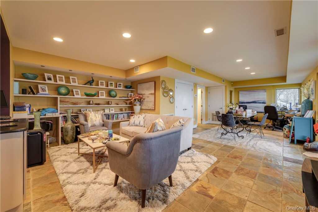 910 Route 9w, Nyack, NY 10960 - Photo 12 of 36