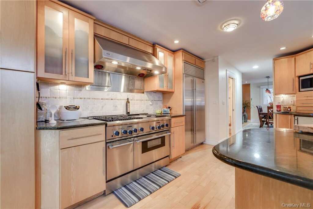 910 Route 9w, Nyack, NY 10960 - Photo 17 of 36