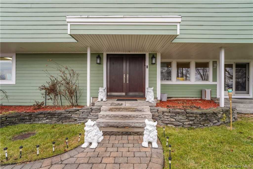 910 Route 9w, Nyack, NY 10960 - Photo 4 of 36