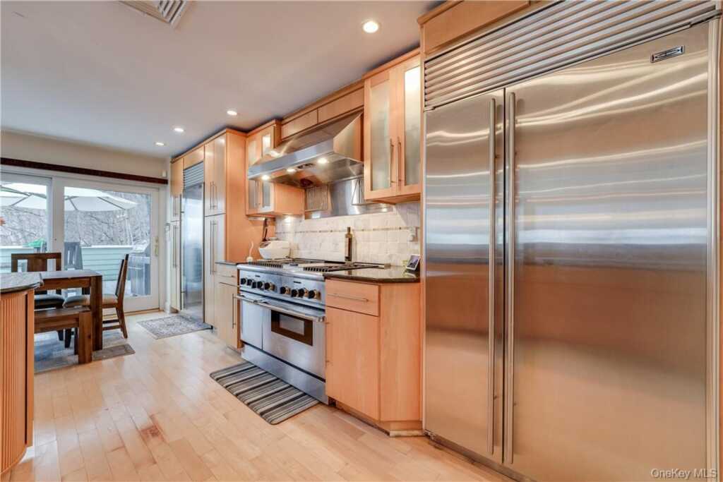 910 Route 9w, Nyack, NY 10960 - Photo 7 of 36