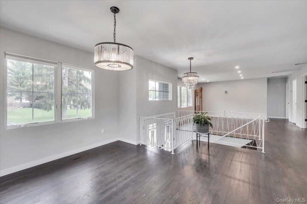 10 Sandhage Drive, Pearl River, NY 10965 - Photo 10 of 49