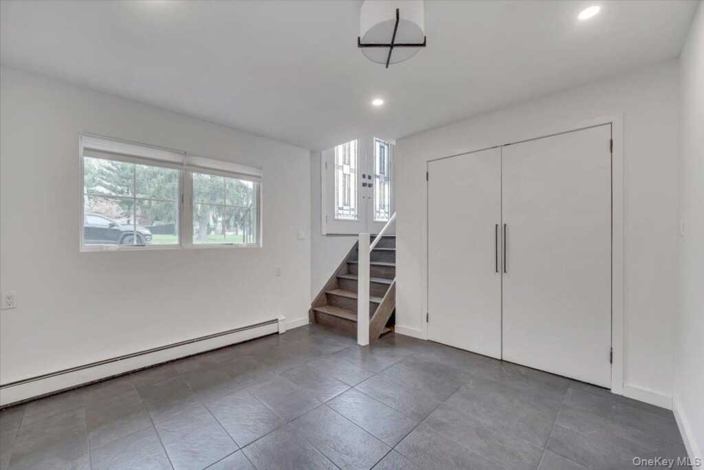 10 Sandhage Drive, Pearl River, NY 10965 - Photo 28 of 49