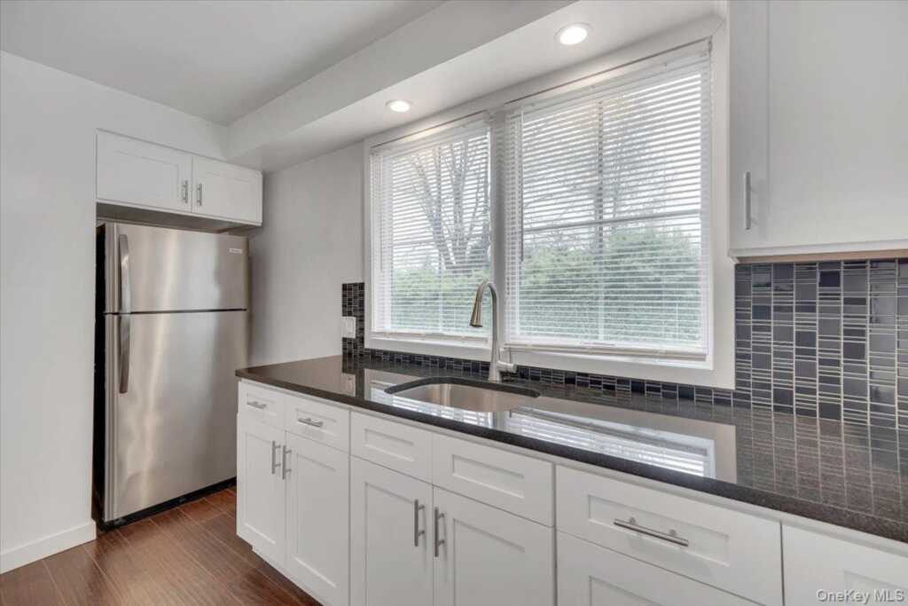 10 Sandhage Drive, Pearl River, NY 10965 - Photo 33 of 49