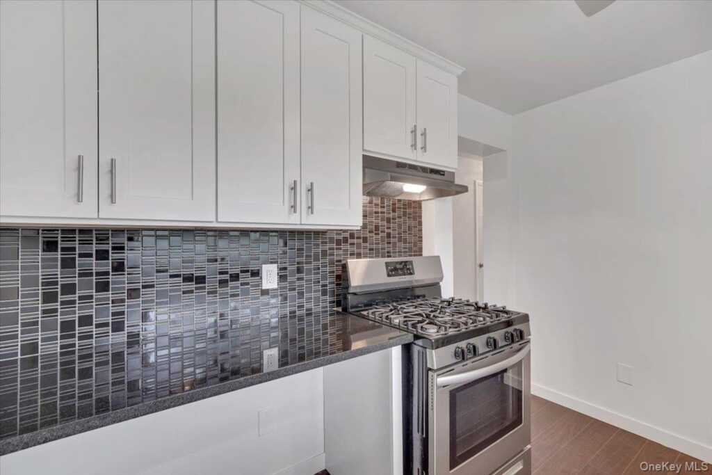 10 Sandhage Drive, Pearl River, NY 10965 - Photo 34 of 49