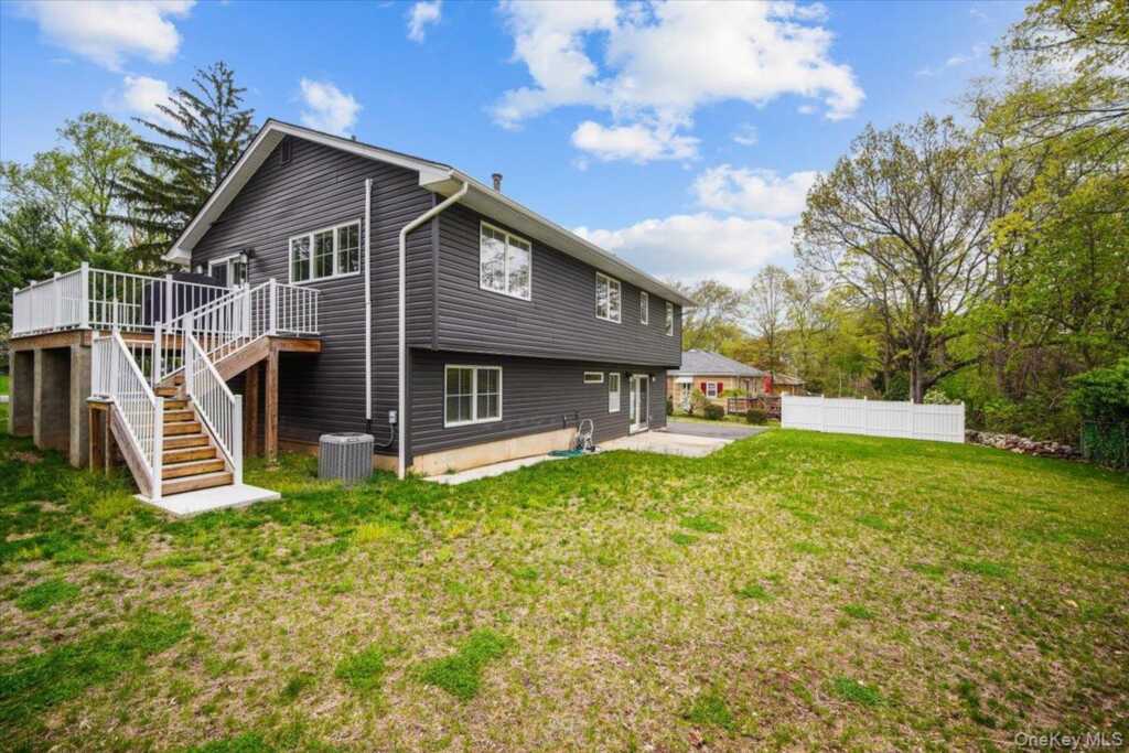 10 Sandhage Drive, Pearl River, NY 10965 - Photo 47 of 49