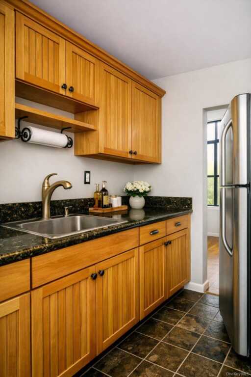 85 McKinley Avenue, Unit #A2-7, White Plains, NY 10606 - Photo 4 of 7
