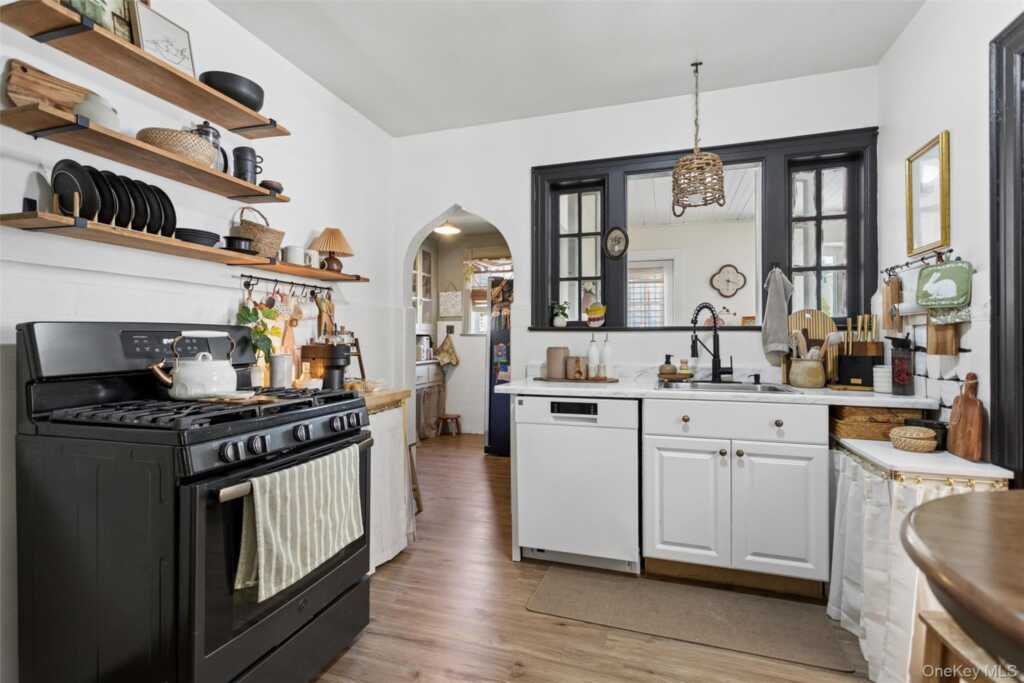 229 N Regent Street, Rye, NY 10573 - Photo 13 of 44