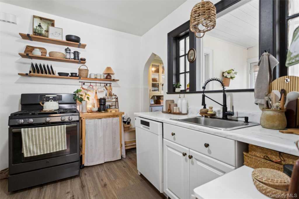 229 N Regent Street, Rye, NY 10573 - Photo 16 of 44