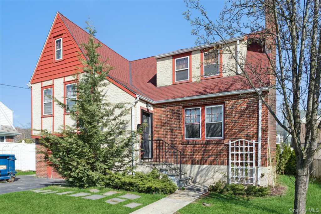 229 N Regent Street, Rye, NY 10573 - Photo 3 of 44