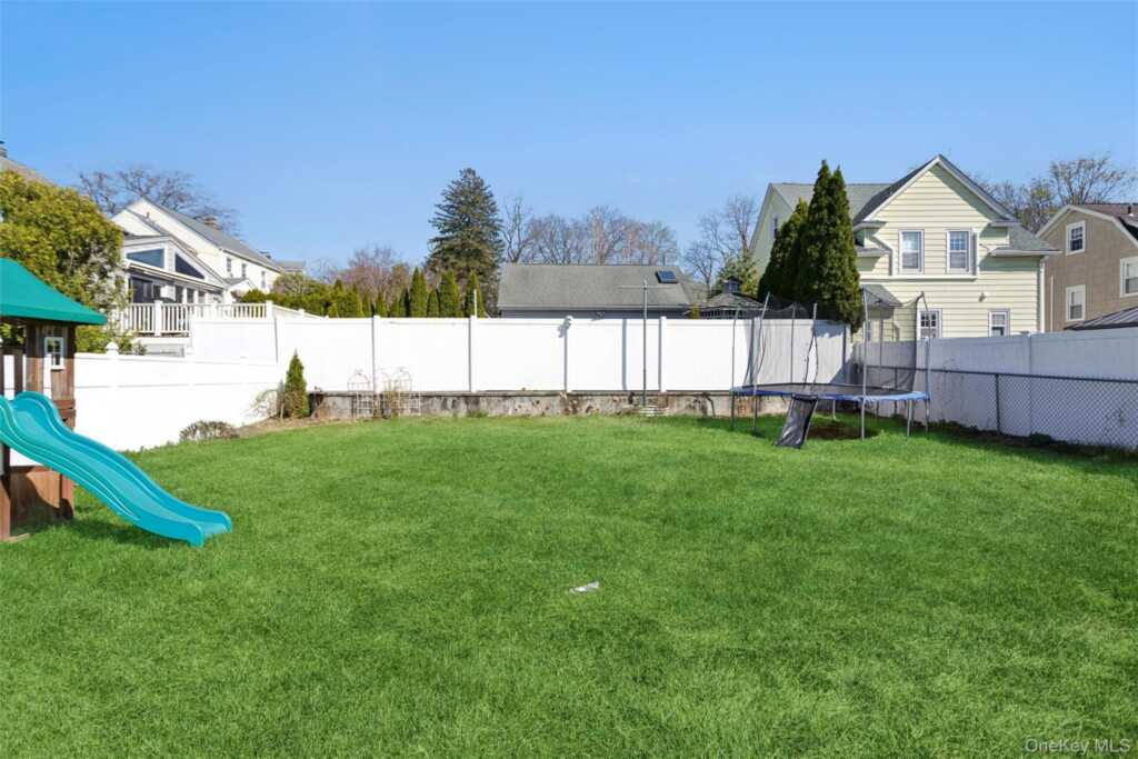 229 N Regent Street, Rye, NY 10573 - Photo 30 of 44