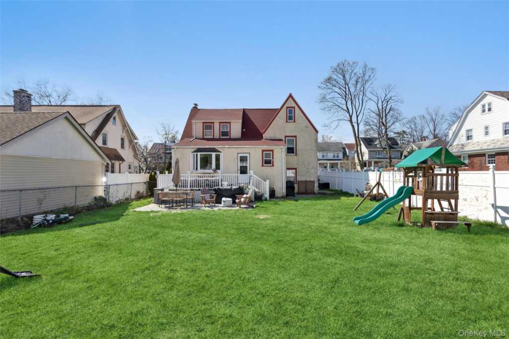 229 N Regent Street, Rye, NY 10573 - Photo 33 of 44