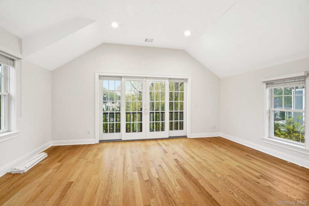 228 Central Avenue, Rye, NY 10580 - Photo 12 of 27