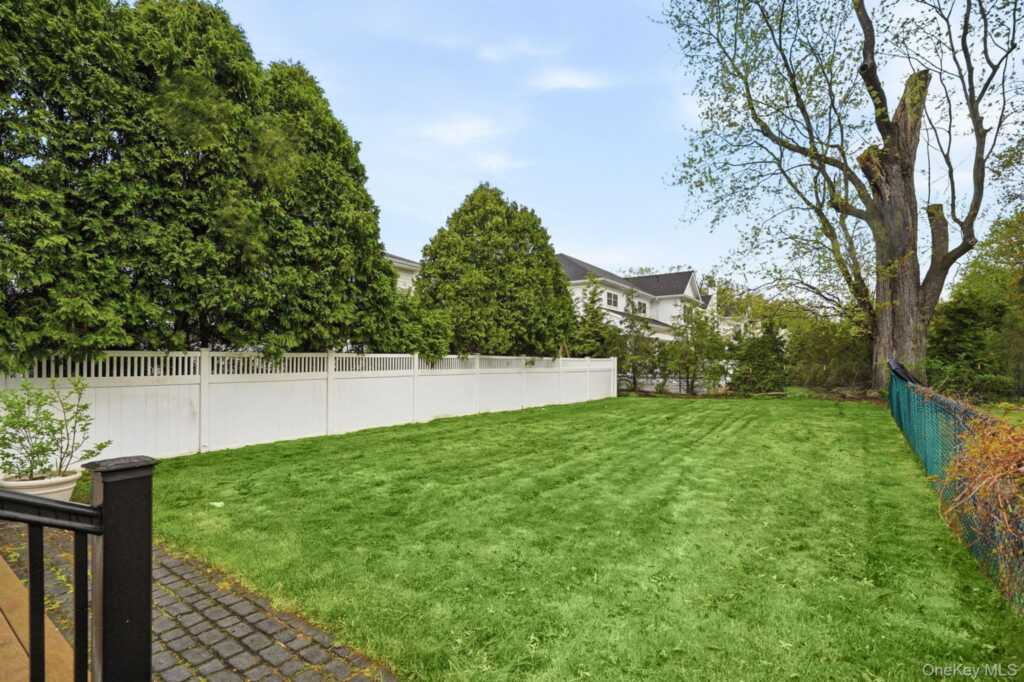 228 Central Avenue, Rye, NY 10580 - Photo 23 of 27