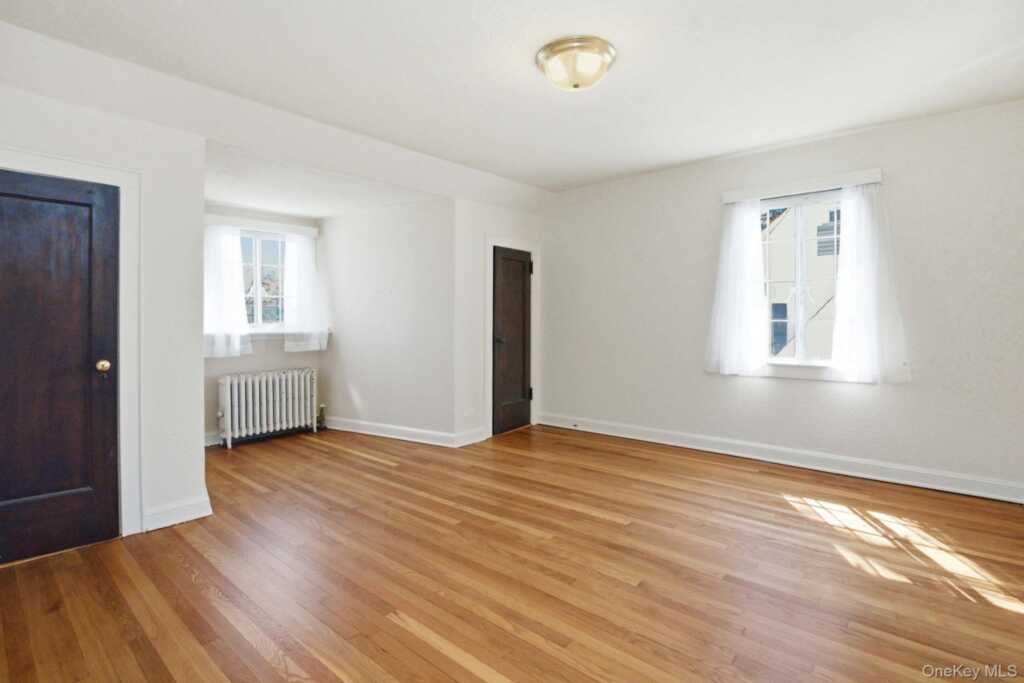5 Seymour Place, White Plains, NY 10605 - Photo 11 of 23