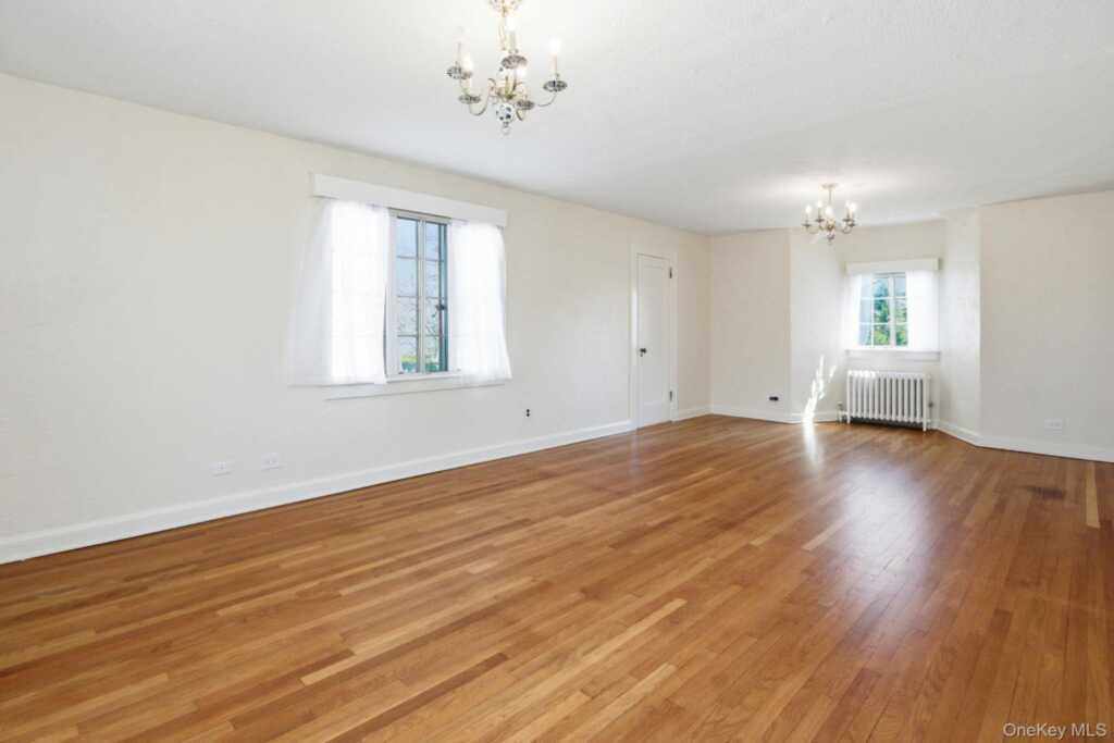 5 Seymour Place, White Plains, NY 10605 - Photo 5 of 23